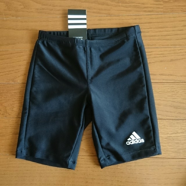 adidas(アディダス)の新品！ アディダス 水着 120 (110)  男の子 2 キッズ/ベビー/マタニティのキッズ服男の子用(90cm~)(水着)の商品写真