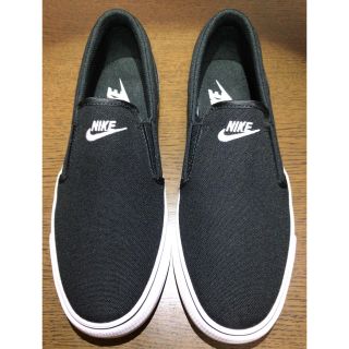 ナイキ(NIKE)のNIKE ウィメンズトキスリップキャンバス 25.5cm 新品(スリッポン/モカシン)