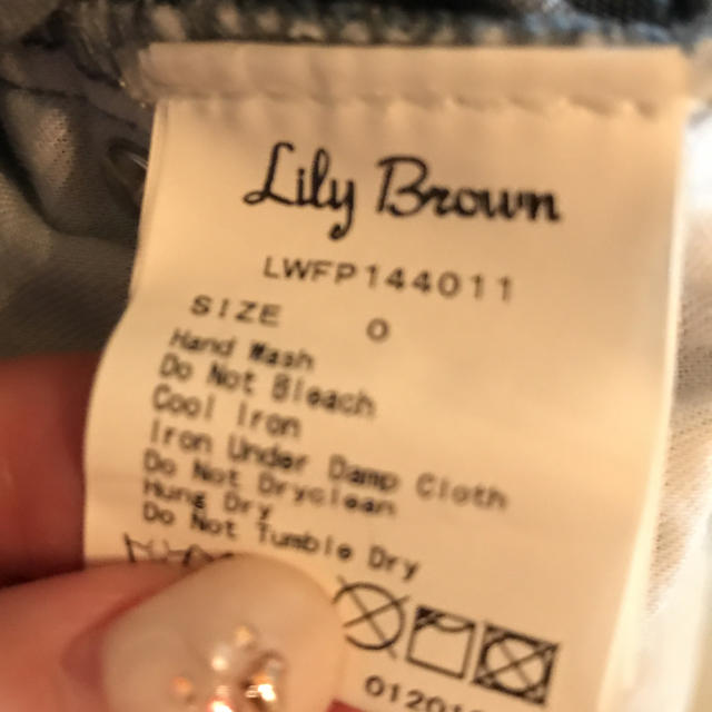 Lily Brown(リリーブラウン)のリリーブラウン ❤️バックリボンスキニーデニム0 レディースのパンツ(デニム/ジーンズ)の商品写真