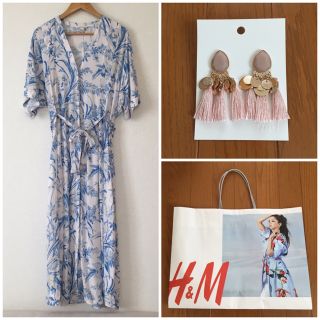 エイチアンドエム(H&M)のH&M×安室奈美恵34ピアスショッパーセット(ロングワンピース/マキシワンピース)