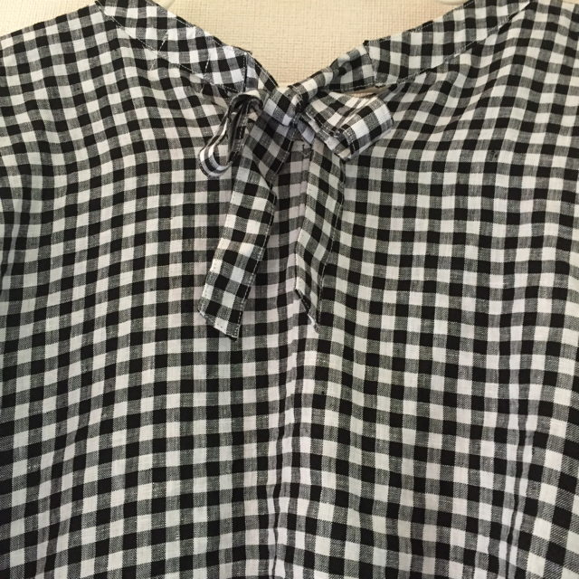 coen(コーエン)のバックリボン レディースのトップス(シャツ/ブラウス(半袖/袖なし))の商品写真