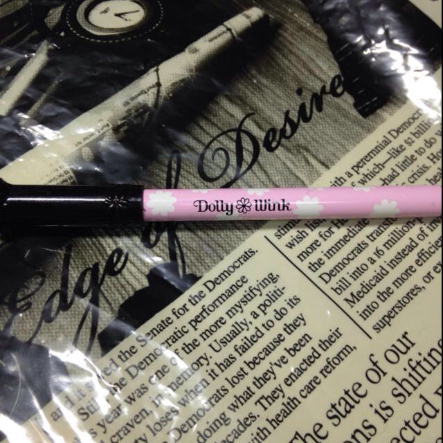 Dolly wink(ドーリーウィンク)のDollywinkペンシルアイライナー コスメ/美容のベースメイク/化粧品(その他)の商品写真