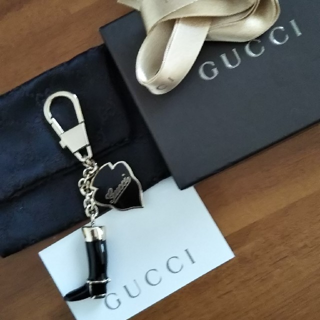 Gucci(グッチ)のMRiZ様専用 GUCCIチャーム レディースのアクセサリー(チャーム)の商品写真