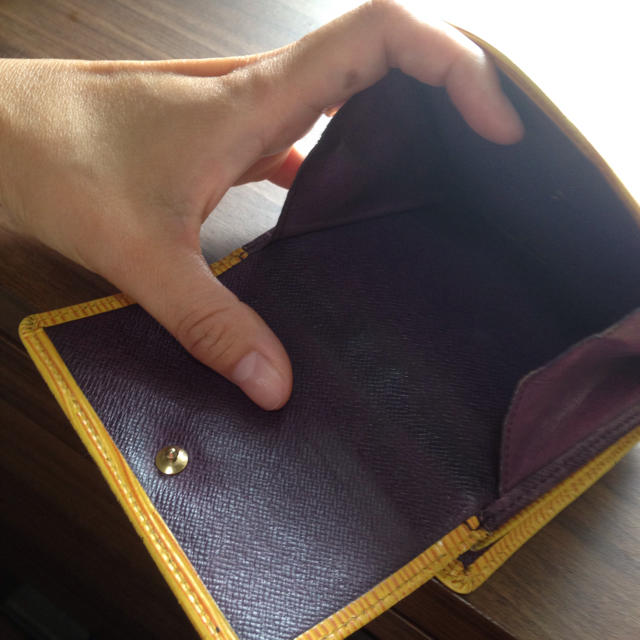 LOUIS VUITTON(ルイヴィトン)のルイヴィトン エピ財布 難あり レディースのファッション小物(財布)の商品写真