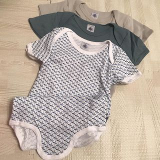 プチバトー(PETIT BATEAU)のプチバトー 18SS カラー&プリント半袖ボディ 3枚組 36m 新品(下着)