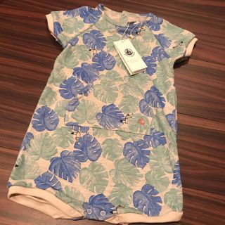 プチバトー(PETIT BATEAU)の プチバトー 18SS ヤシの葉プリントショートロンパース 18m 新品(ロンパース)