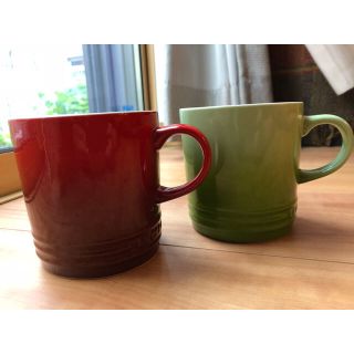 ルクルーゼ(LE CREUSET)のル・クルーゼ  マグカップ大 レッド&ライトグリーン 訳あり(食器)