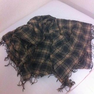ビーエルユーイー(B.L.U.E.)の大判☆チェックストール☆送料込み(ストール/パシュミナ)