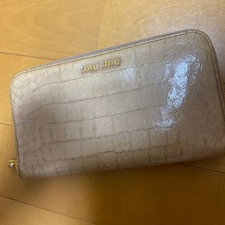 ミュウミュウ(miumiu)のmiumiu 長財布(財布)