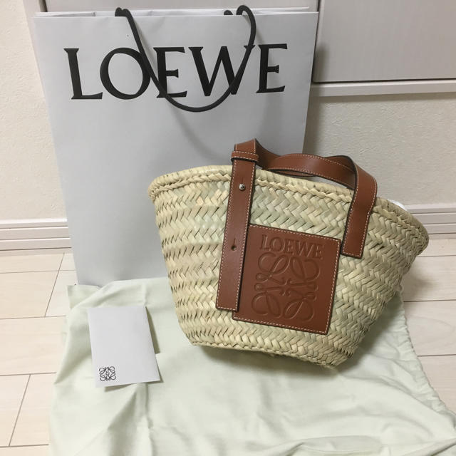 超人気新品 LOEWE - 新品 5/10百貨店購入 ロエベ LOEWE かごバッグ ...