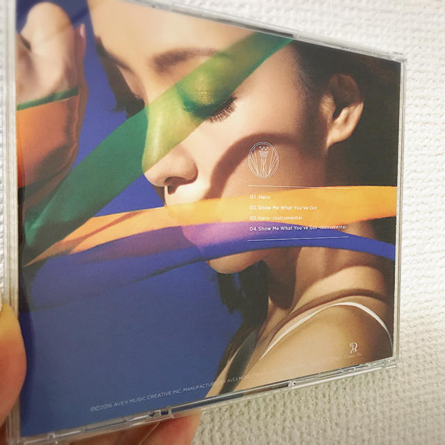 安室奈美恵✩Hero(シングル) エンタメ/ホビーのCD(ポップス/ロック(邦楽))の商品写真