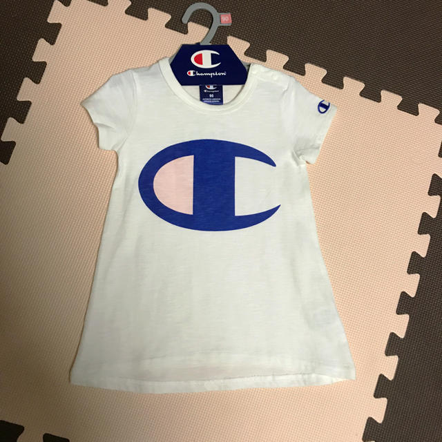 Champion(チャンピオン)の90cm 新品 チャンピオンワンピース キッズ/ベビー/マタニティのキッズ服女の子用(90cm~)(ワンピース)の商品写真