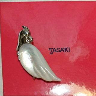 タサキ(TASAKI)のシェルブローチ 田崎真珠 (ブローチ/コサージュ)