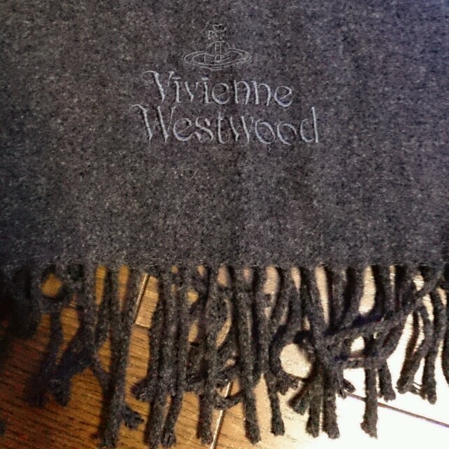 Vivienne Westwood(ヴィヴィアンウエストウッド)のお取り置き中 レディースのファッション小物(マフラー/ショール)の商品写真