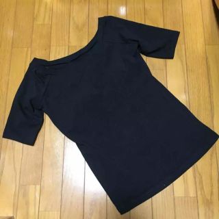 ユニクロ(UNIQLO)のトップス 新品！(カットソー(半袖/袖なし))