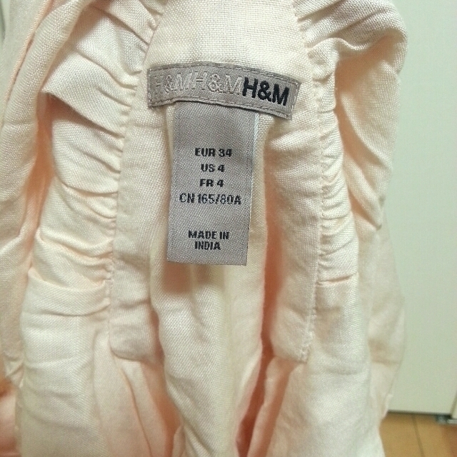H&M(エイチアンドエム)のH&M ピンクトップス レディースのトップス(カットソー(半袖/袖なし))の商品写真