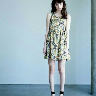 ドレスレイブ(DRESSLAVE)の【美品】DRESSLAVE花柄ワンピース  ボタニカルフラワー リゾートワンピ(ミニワンピース)