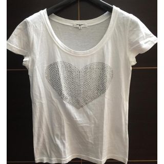 ナチュラルビューティーベーシック(NATURAL BEAUTY BASIC)のナチュラルビューティ ハートラインストーンTシャツ(Tシャツ(半袖/袖なし))