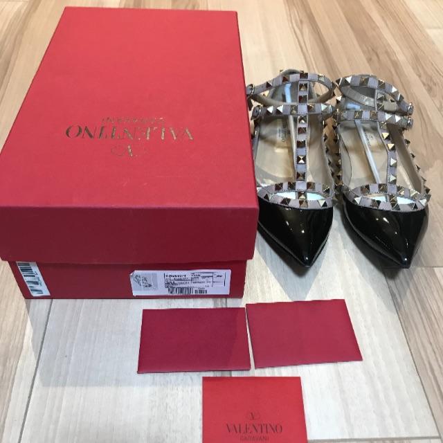 VALENTINO(ヴァレンティノ)のご専用‼️美品★大人気★VALENTINO ロックスタッズアンクルストラップ レディースの靴/シューズ(ハイヒール/パンプス)の商品写真