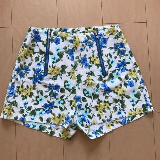 マーキュリーデュオ(MERCURYDUO)の美品 花柄 ショートパンツ(ショートパンツ)