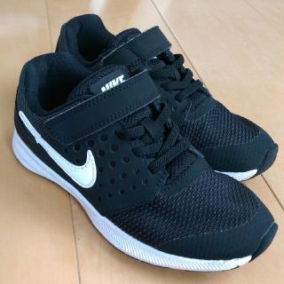 ナイキ(NIKE)の美品★ナイキ　スニーカー　18cm(スニーカー)