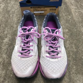 ミズノ(MIZUNO)のミズノ★ランニングシューズ★22.5cm(シューズ)