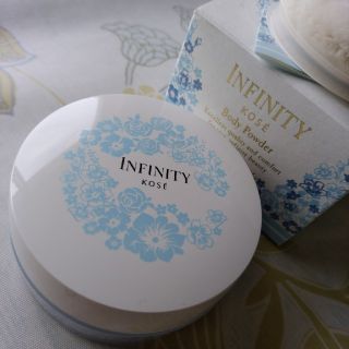 インフィニティ(Infinity)の【新品！】コーセー　インフィニティ　ボディパウダー(その他)