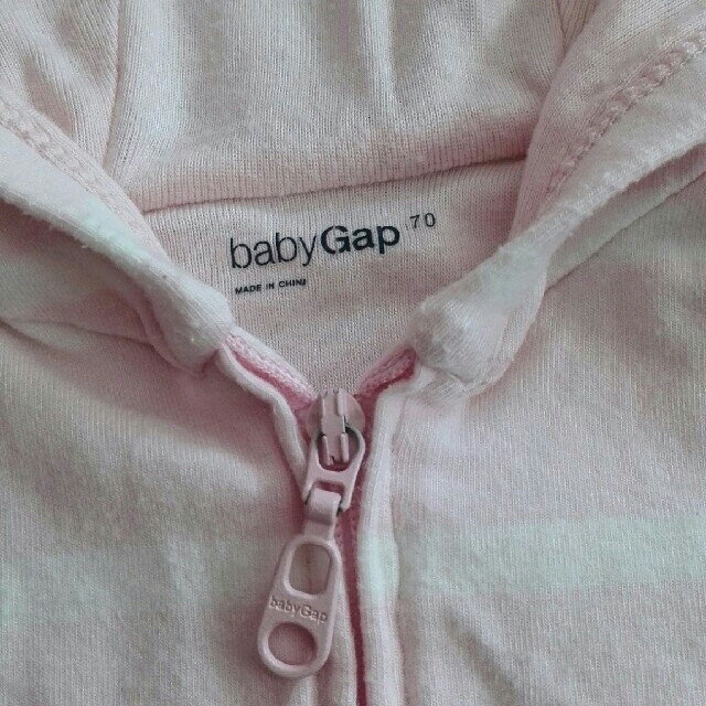 babyGAP(ベビーギャップ)のbabyGAP♡フード付き 半袖 カバーオール 70 キッズ/ベビー/マタニティのベビー服(~85cm)(カバーオール)の商品写真