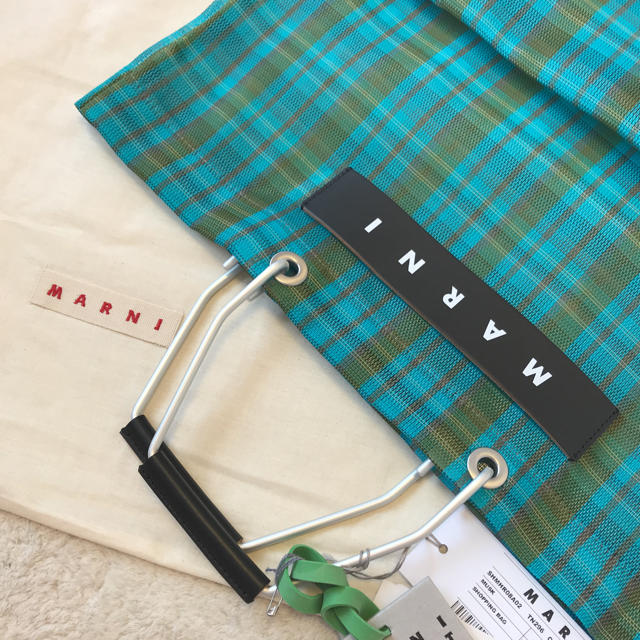 Marni(マルニ)の新品 ♡ マルニフラワーカフェ ストライプトートバッグ  チェック レディースのバッグ(トートバッグ)の商品写真