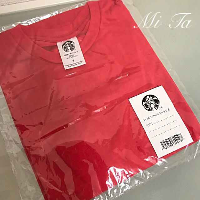 Starbucks Coffee(スターバックスコーヒー)の【非売品＆新品未開封】スターバックス  ストロベリー フラペチーノ Tシャツ レディースのトップス(Tシャツ(半袖/袖なし))の商品写真