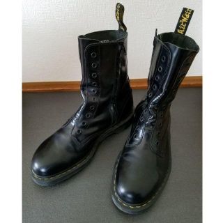 バレンシアガ(BALENCIAGA)のVETEMENTS × Dr.Martens コラボブーツ 43(ブーツ)