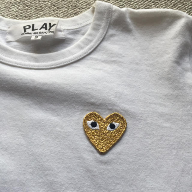 COMME des GARCONS(コムデギャルソン)のPLAY comme des garcons レディースのトップス(Tシャツ(半袖/袖なし))の商品写真