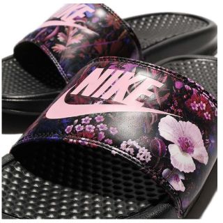 ナイキ(NIKE)のNIKE★ベナッシサンダル花柄美品★レアカラーピンク23.0(サンダル)