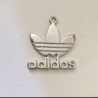 アディダス(adidas)のadidasのアクセサリーパーツ♪(ネックレス)