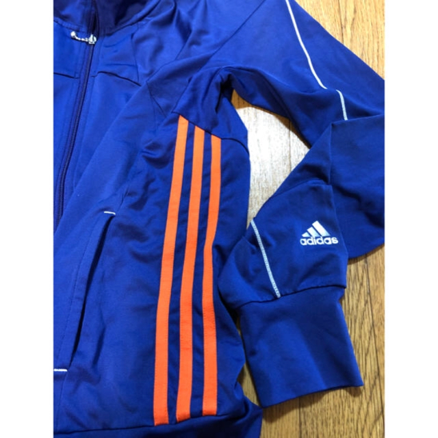 adidas(アディダス)の値下げアディダスジャージ美品 レディースのトップス(Tシャツ(長袖/七分))の商品写真