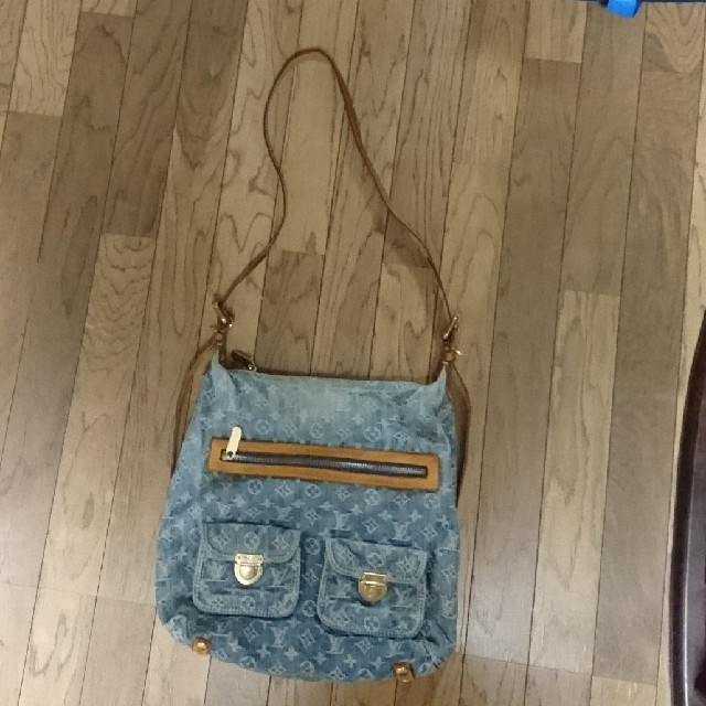 LOUIS VUITTON(ルイヴィトン)のルイヴィトン バギー デニム GM レディースのバッグ(ショルダーバッグ)の商品写真