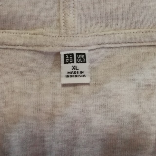 UNIQLO(ユニクロ)のるる様専用　値下げしました！　ユニクロ　UVカット　フルジップパーカ　XL  レディースのトップス(パーカー)の商品写真