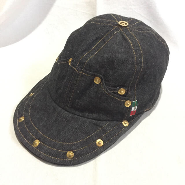 MOSCHINO(モスキーノ)のmoschino デニムキャップ ピースマーク スタッズ 帽子 昭和レトロ レディースの帽子(キャップ)の商品写真
