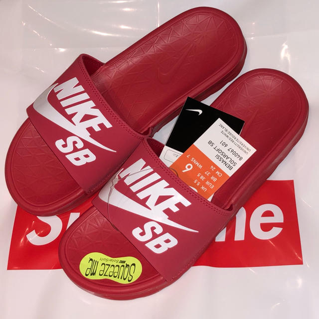 送料込最安 NIKE SB ベナッシシャワーサンダル 24cm 赤 RED 新品