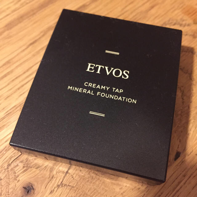 ETVOS(エトヴォス)のETVOS ファンデーションケース コスメ/美容のベースメイク/化粧品(ファンデーション)の商品写真