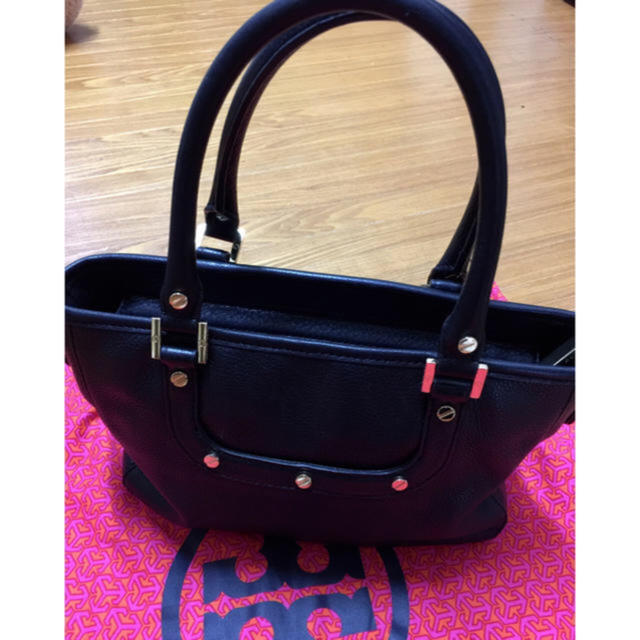 Tory Burch(トリーバーチ)の♡お取り置き♡トリーバーチアマンダミニレザーサッチェル レディースのバッグ(ショルダーバッグ)の商品写真