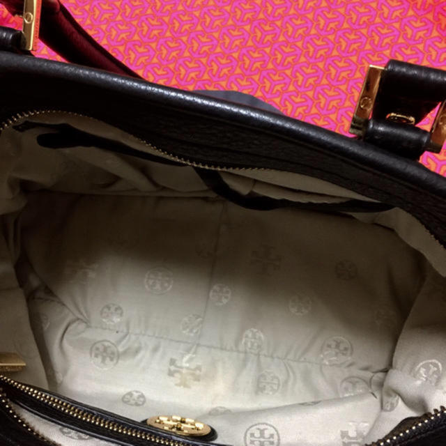 Tory Burch(トリーバーチ)の♡お取り置き♡トリーバーチアマンダミニレザーサッチェル レディースのバッグ(ショルダーバッグ)の商品写真