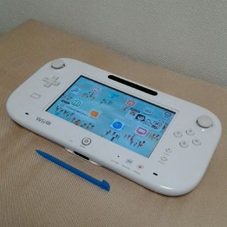 ウィーユー(Wii U)の任天堂　wiiu　ゲームパッド白　正常動作確認済　タッチペン付(家庭用ゲーム機本体)