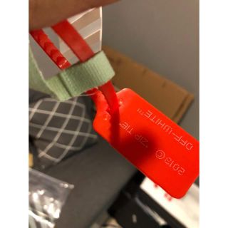 オフホワイト(OFF-WHITE)のOff White 赤タグ(その他)