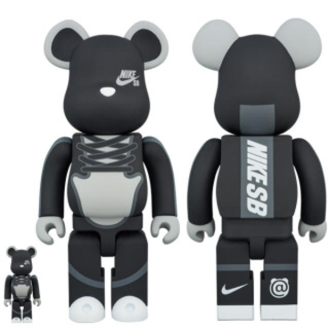 NIKE(ナイキ)の★ BE＠RBRICK NIKE SB BLACK 400%&100% ★ エンタメ/ホビーのフィギュア(スポーツ)の商品写真