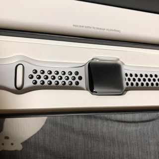 アップルウォッチ(Apple Watch)のapple watch×NIKE 38mmseries3 白(腕時計(デジタル))