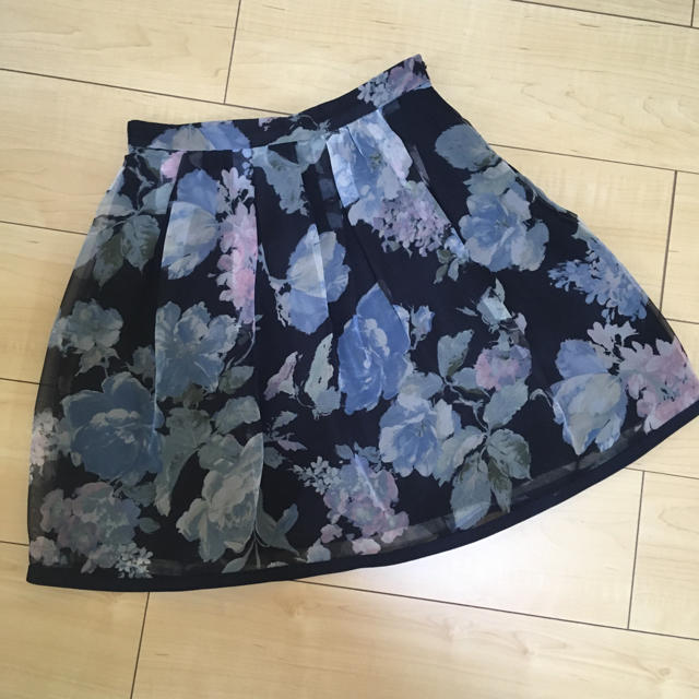 Rirandture(リランドチュール)のRirandture♡花柄  スカート レディースのスカート(ひざ丈スカート)の商品写真