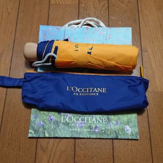 ロクシタン(L'OCCITANE)のロクシタン ロゴ入り アンブレラ (折り畳み傘) ノベルティ 非売品 新品(その他)