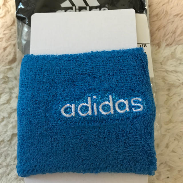 adidas(アディダス)の値下げ！アディダス リストバンド スカイブルー メンズのアクセサリー(バングル/リストバンド)の商品写真