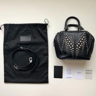 アレキサンダーワン(Alexander Wang)の美品【アレキサンダーワン】スタッズハンドバッグ(ハンドバッグ)